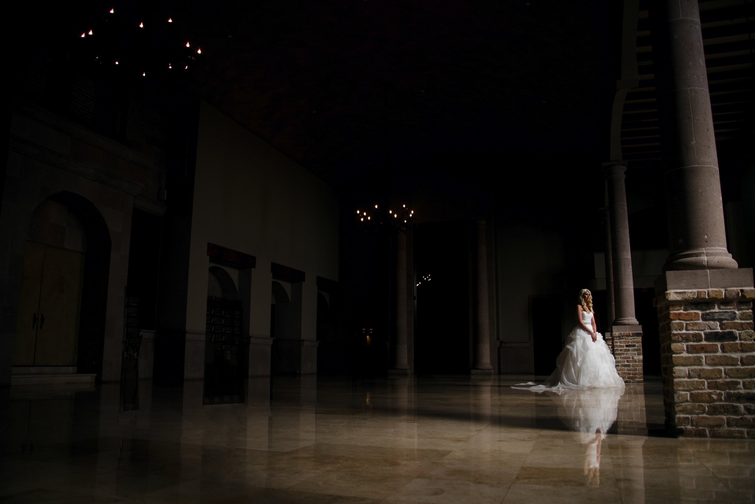 Update Daniell Davis-Nottebart bridal session 8601.jpg