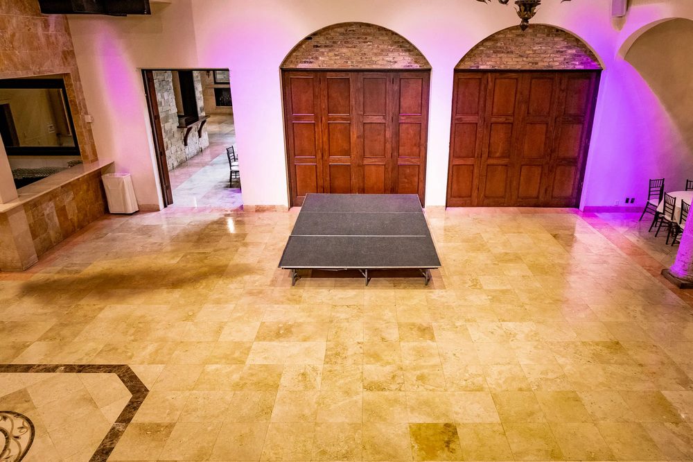 Carillon Doors Stage - B